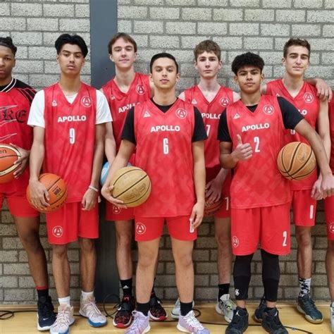 BC Apollo basketball players practicing on the court in Utrecht.