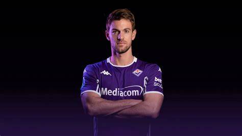 An official announcement board displaying ACF Fiorentina's new player transfers.