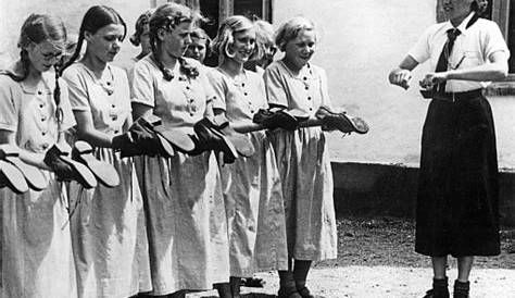 Understanding the League of German Girls and Its Historical Significance